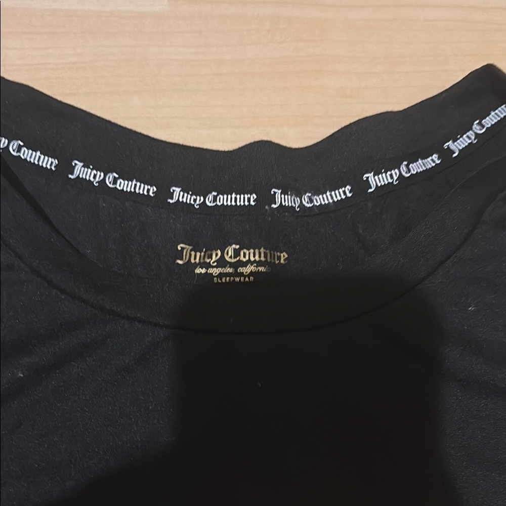Juicy Couture Black T-Shirt with Gold Logo - Picture 3 of 4